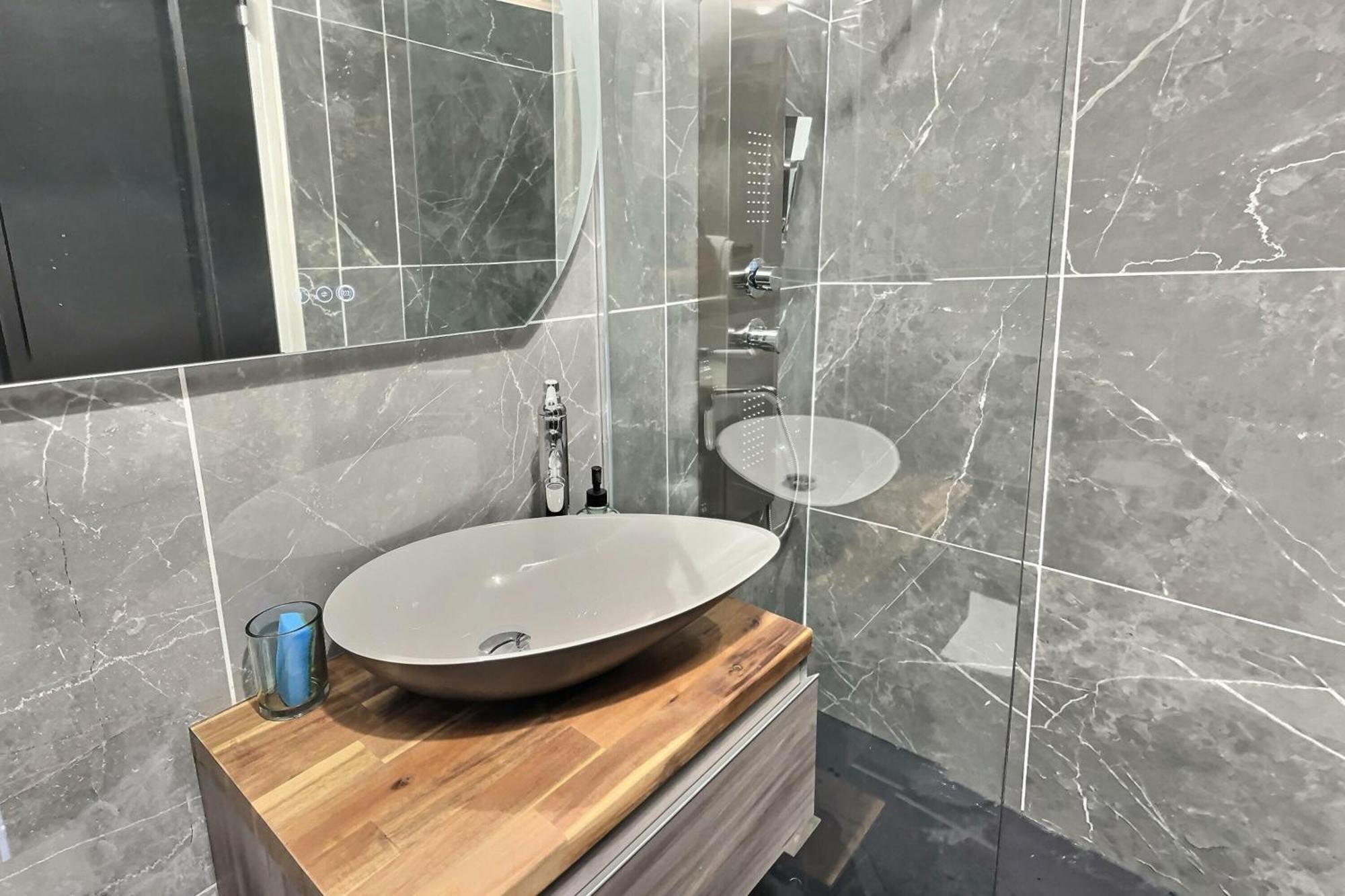 Appartement De Charme Avec Balcon Au Pied Des Commerces Безье Экстерьер фото